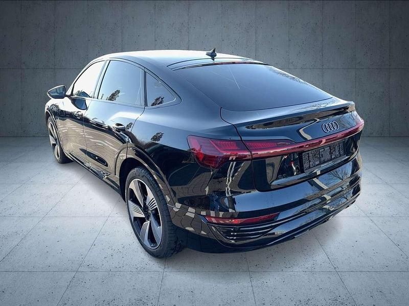 Gebraucht Audi Q8 e-tron Advanced Plus 250 kW (340 PS) 2023 Mythosschwarz metallic SUV