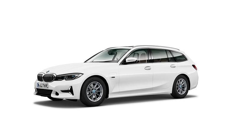 Gebraucht 2022 BMW 330 Luxury Line Kombi | 32.985 € (Teuer) - Bild 1/3