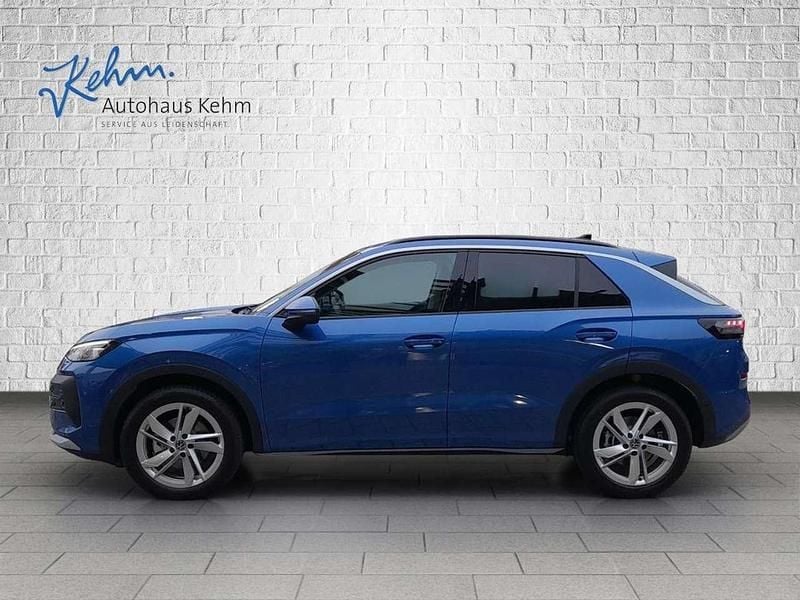 Neu VW T-Roc Life 150 PS (110 kW) 2025 Celestial blue metallic SUV