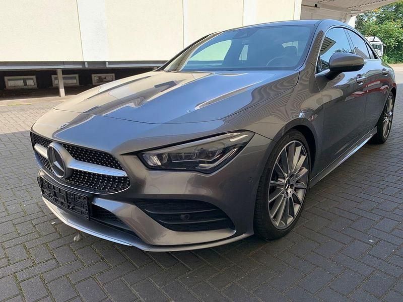 Grau Gebraucht 2021 Mercedes CLA220 AMG line Limousine | 26.950 € (Fairer Preis) - Bild 1/4