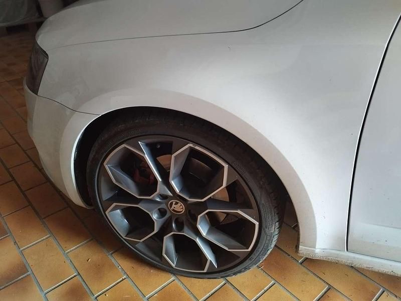 Gebraucht Skoda Octavia RS 184 PS (135 kW) 2017 Weiß Kombi