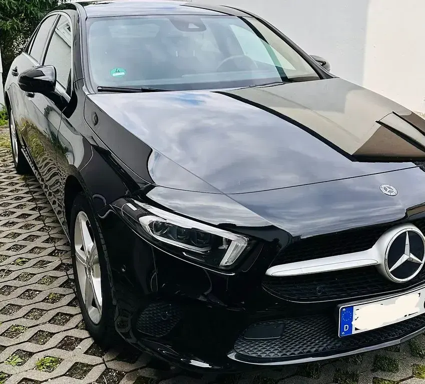 Gebraucht Mercedes A250 Progressive 218 PS (160 kW) 2020 Schwarz Limousine