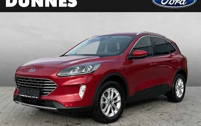 Gebraucht Ford Kuga Titanium 243 PS (178 kW) 2022 Rot SUV