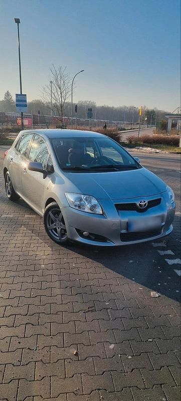 Gebraucht Toyota Auris 126 PS (92 kW) 2009 Grau Kleinwagen
