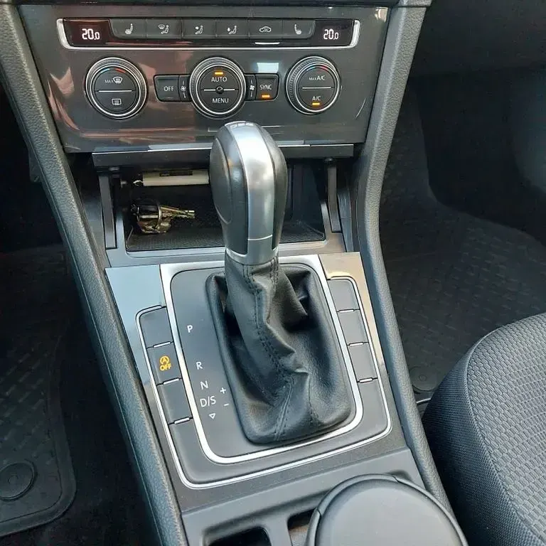 Gebraucht VW Golf VII Join 125 PS (91 kW) 2017 Rot Kombi