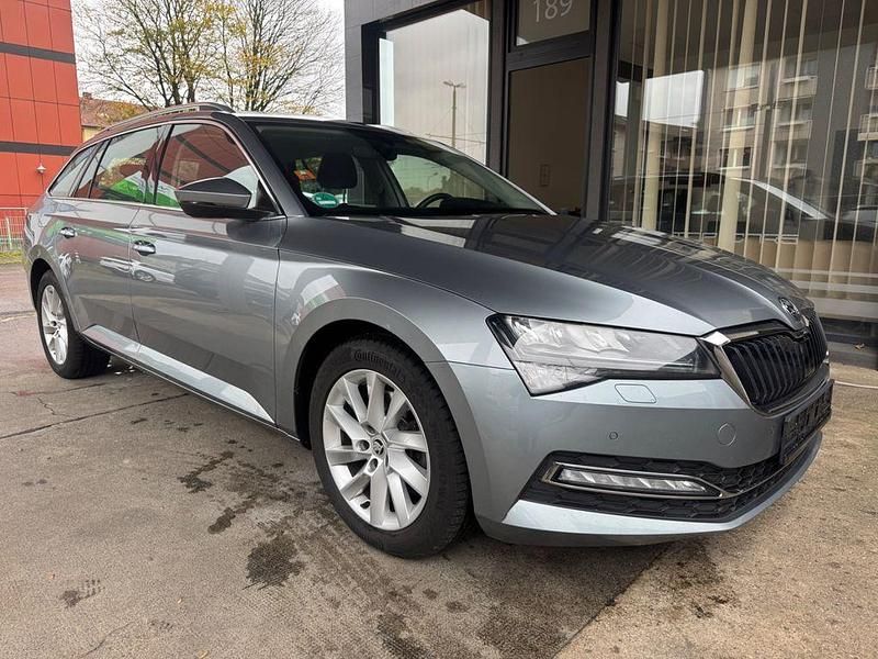 Gebraucht Skoda Superb Style 200 PS (147 kW) 2021 Grau Kombi