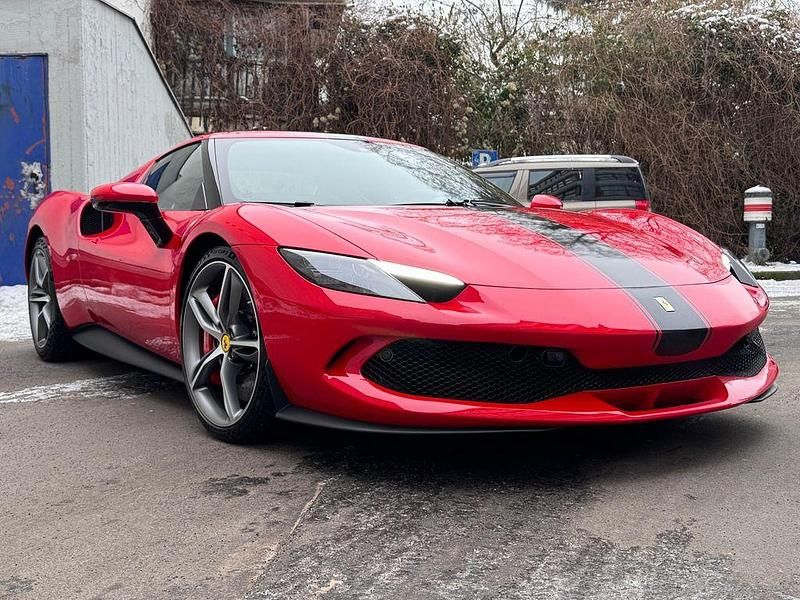 Gebraucht Ferrari 296 829 PS (609 kW) 2024 Rot Coupé