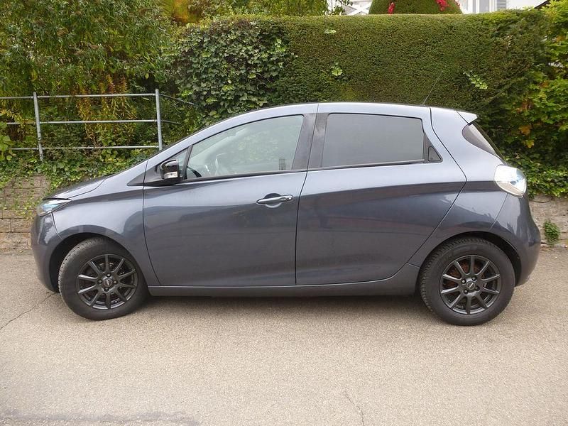 Grau Gebraucht 2017 Renault Zoe Intens Kleinwagen | 6.000 € (Guter Preis) - Bild 1/4