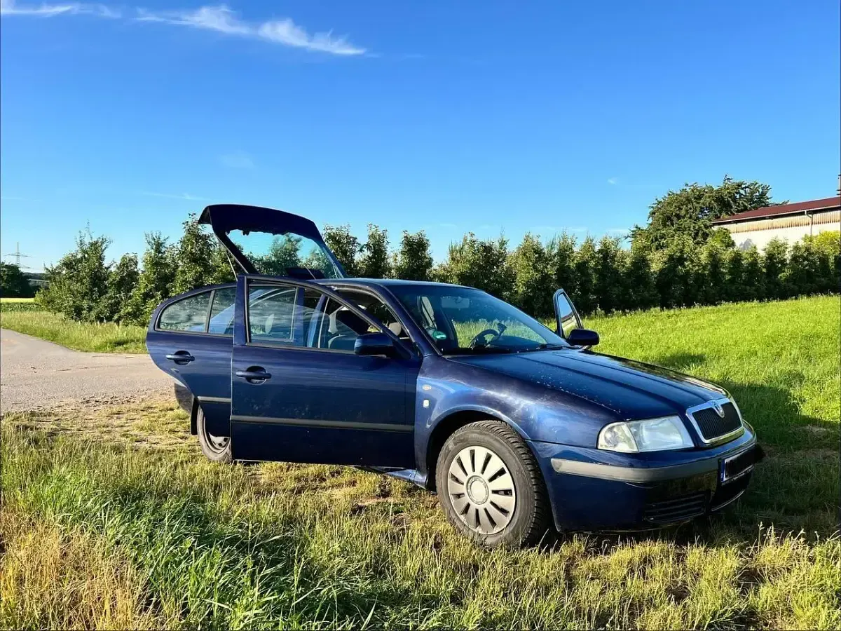 Gebraucht Skoda Octavia Tour 116 PS (85 kW) 2002 Blau Kombi