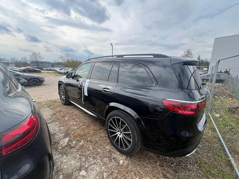 Ny Mercedes GLS450 367 HK (269 kW) 2026 Sort SUV
