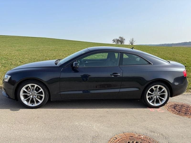Gebraucht Audi A5 177 PS (130 kW) 2012 Blau Coupé