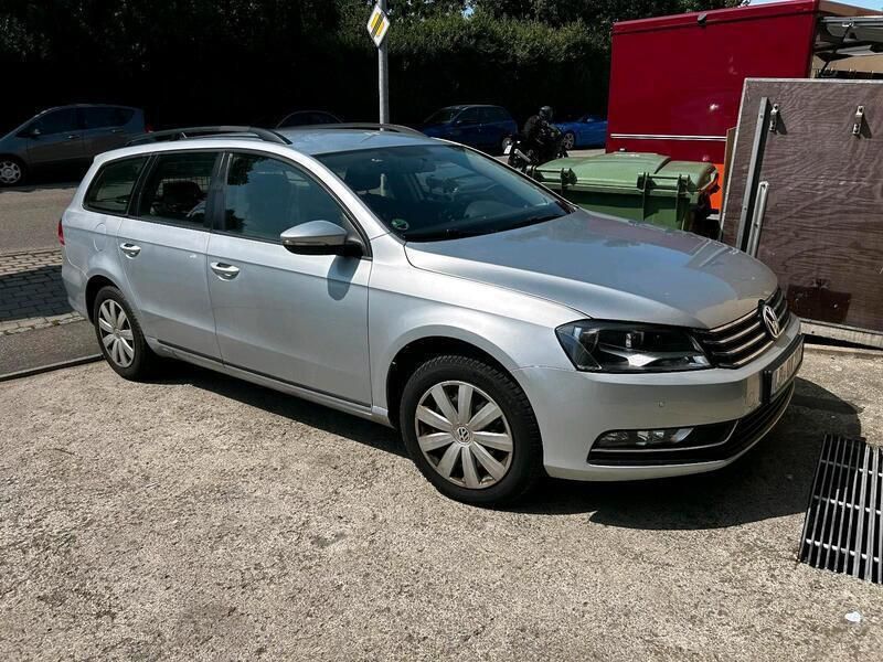 Silber Gebraucht 2014 VW Passat Kombi | 5.200 € (Superpreis) - Bild 1/4