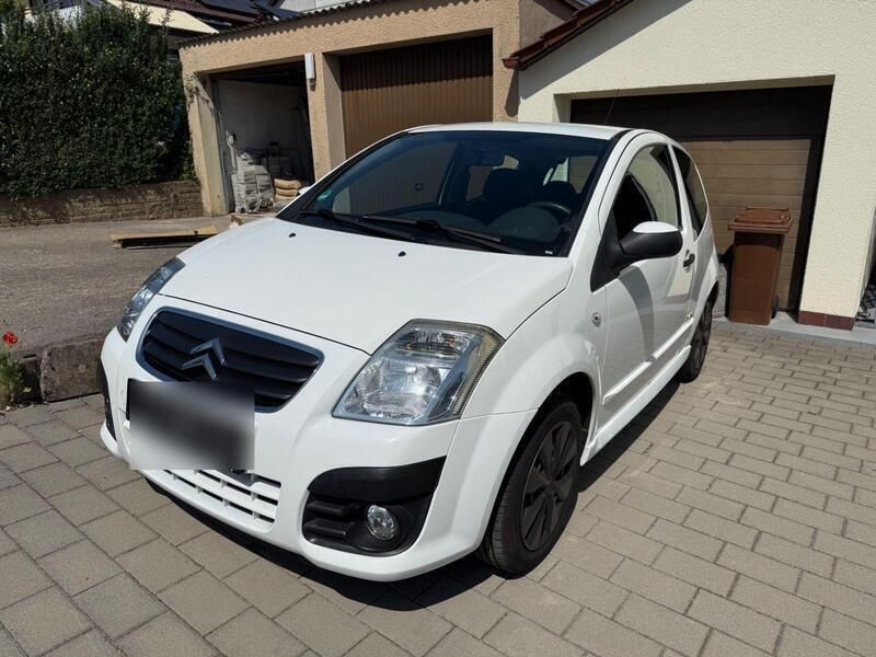 Weiß Gebraucht 2008 Citroën C2 VTR Sport Kleinwagen | 2.599 € (Etwas zu teuer) - Bild 1/4