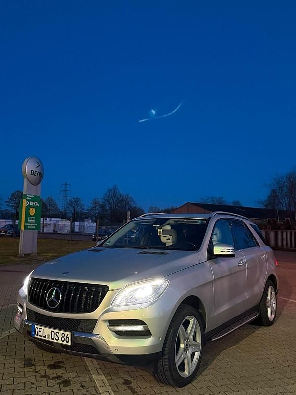Second-hand Mercedes ML350 258 CP (189 kW) 2012 Argintiu SUV