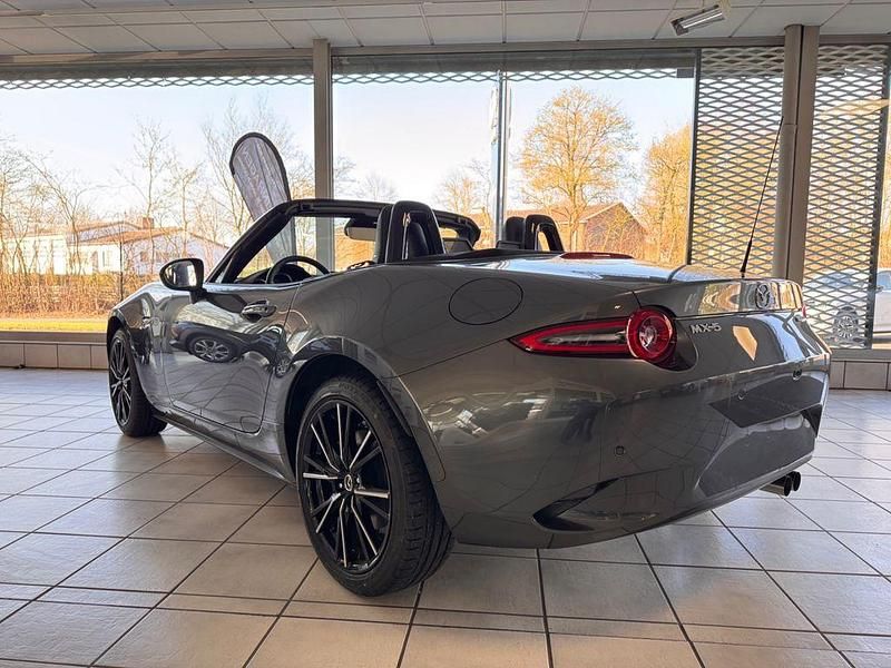 Neu Mazda MX5 184 PS (135 kW) 2025 Grau Cabrio