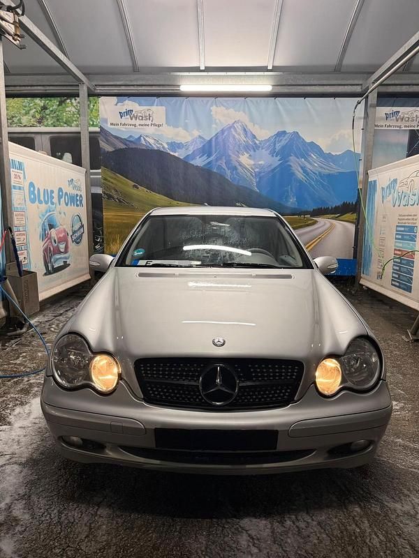 Gebraucht Mercedes C270 Elegance 170 PS (125 kW) 2005 Silber Limousine