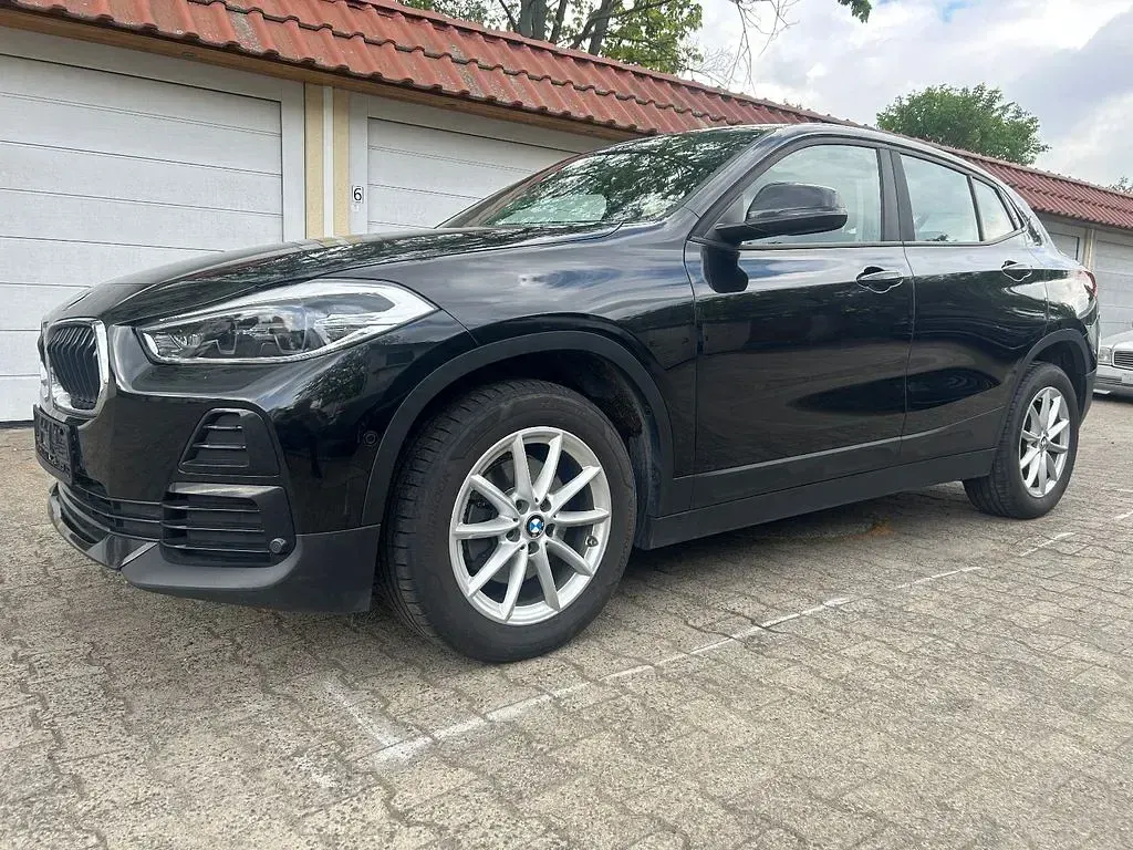 Używany BMW X2 Advantage 150 KM (110 kW) 2021 Czarny SUV