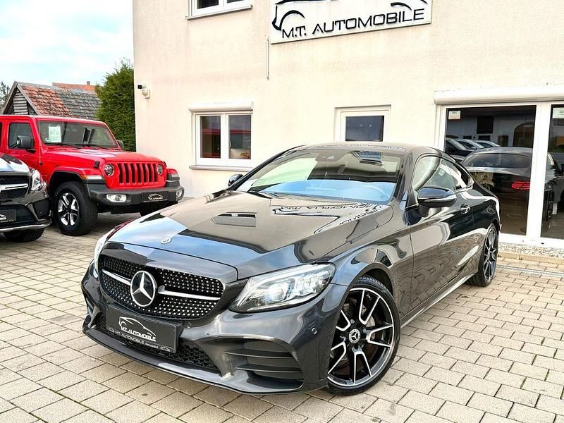 Grau Gebraucht 2019 Mercedes C200 AMG Coupé | 27.990 € (Fairer Preis) - Bild 1/4