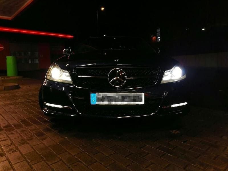 Gebraucht Mercedes C350 306 PS (225 kW) 2011 Blau Coupé