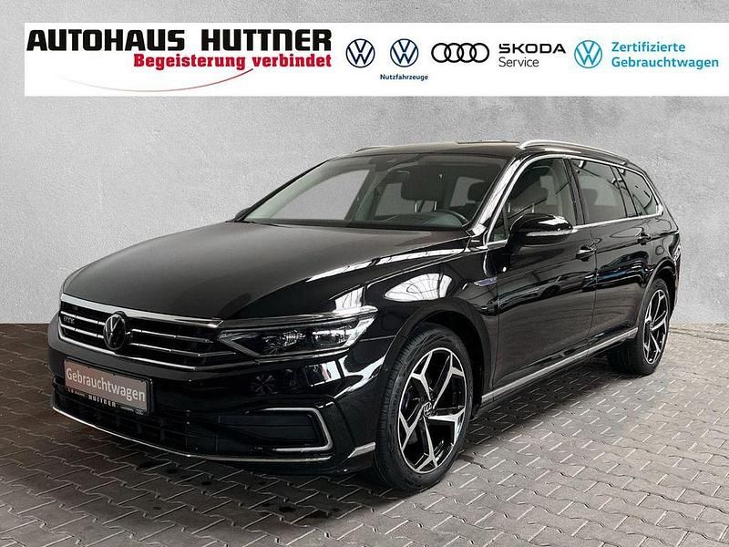 Deep black perleffekt Gebraucht 2022 VW Passat GTE Kombi | 26.390 € (Fairer Preis) - Bild 1/4