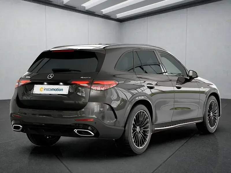 Gebraucht Mercedes GLC300 204 PS (150 kW) 2025 Grau SUV