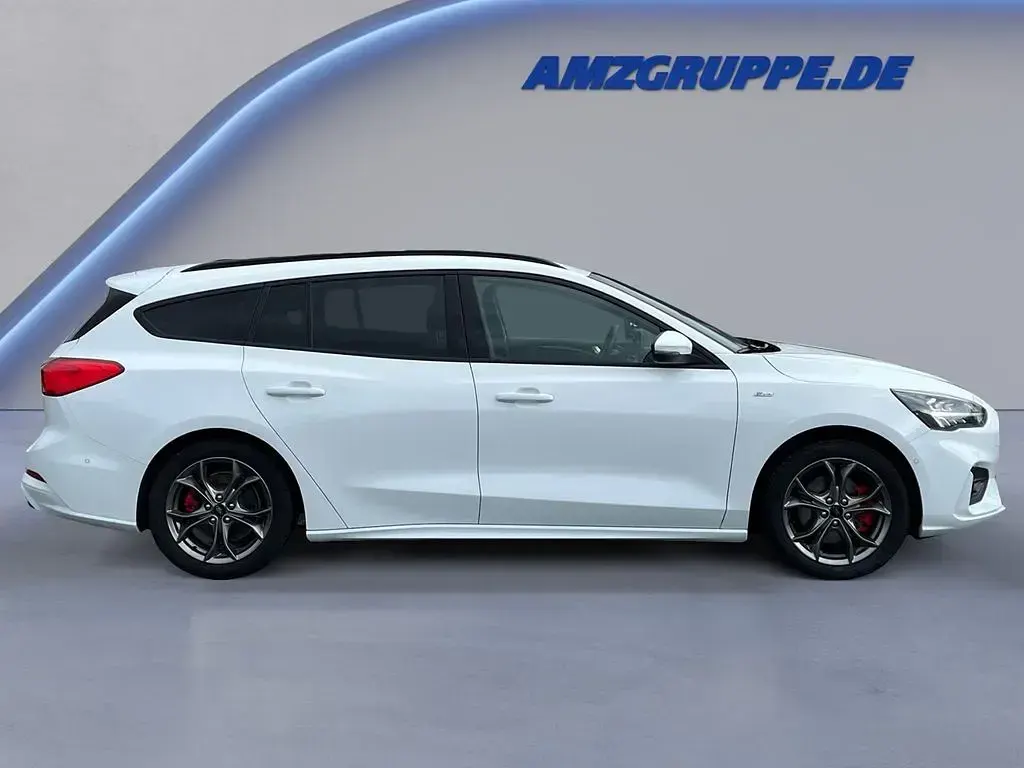 Gebraucht Ford Focus ST-Line 155 PS (114 kW) 2022 Frostweiß (uni) Kombi