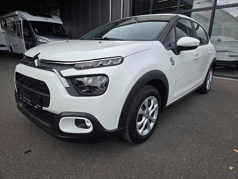 Weiß Gebraucht 2024 Citroën C3 PureTech Kleinwagen | 14.880 € (Fairer Preis) - Bild 1/4