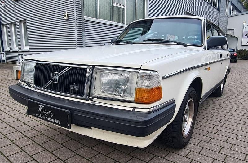 Gebraucht Volvo 240 116 PS (85 kW) 1988 Weiß Limousine