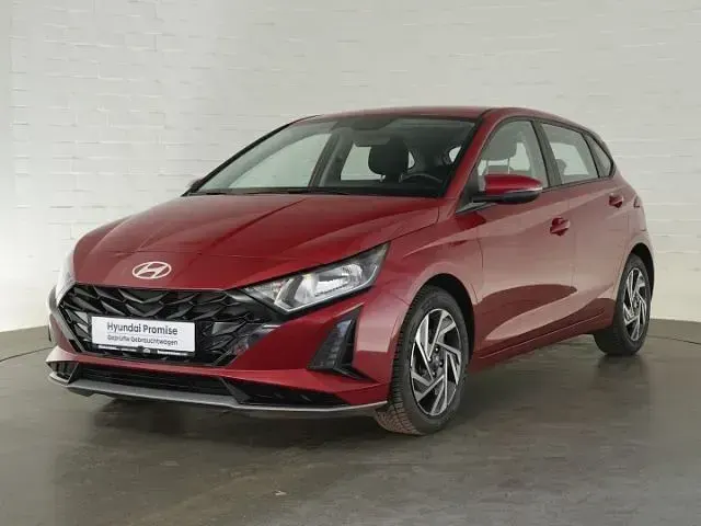 Gebraucht Hyundai i20 Trend 101 PS (74 kW) 2025 Rot Kleinwagen