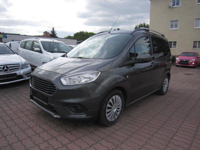 Gebraucht 2019 Ford Tourneo Courier Titanium Van / Kleinbus | 10.999 € (Superpreis) - Bild 1/4