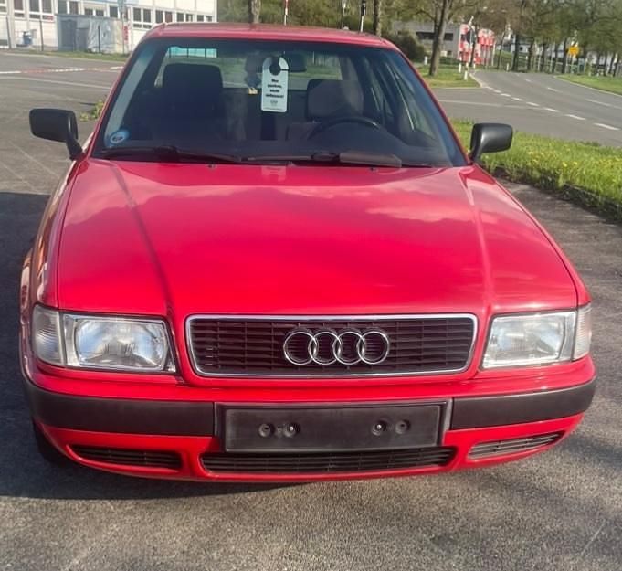 Second-hand Audi 80 Design 90 CP (66 kW) 1993 Roșu Berlinǎ