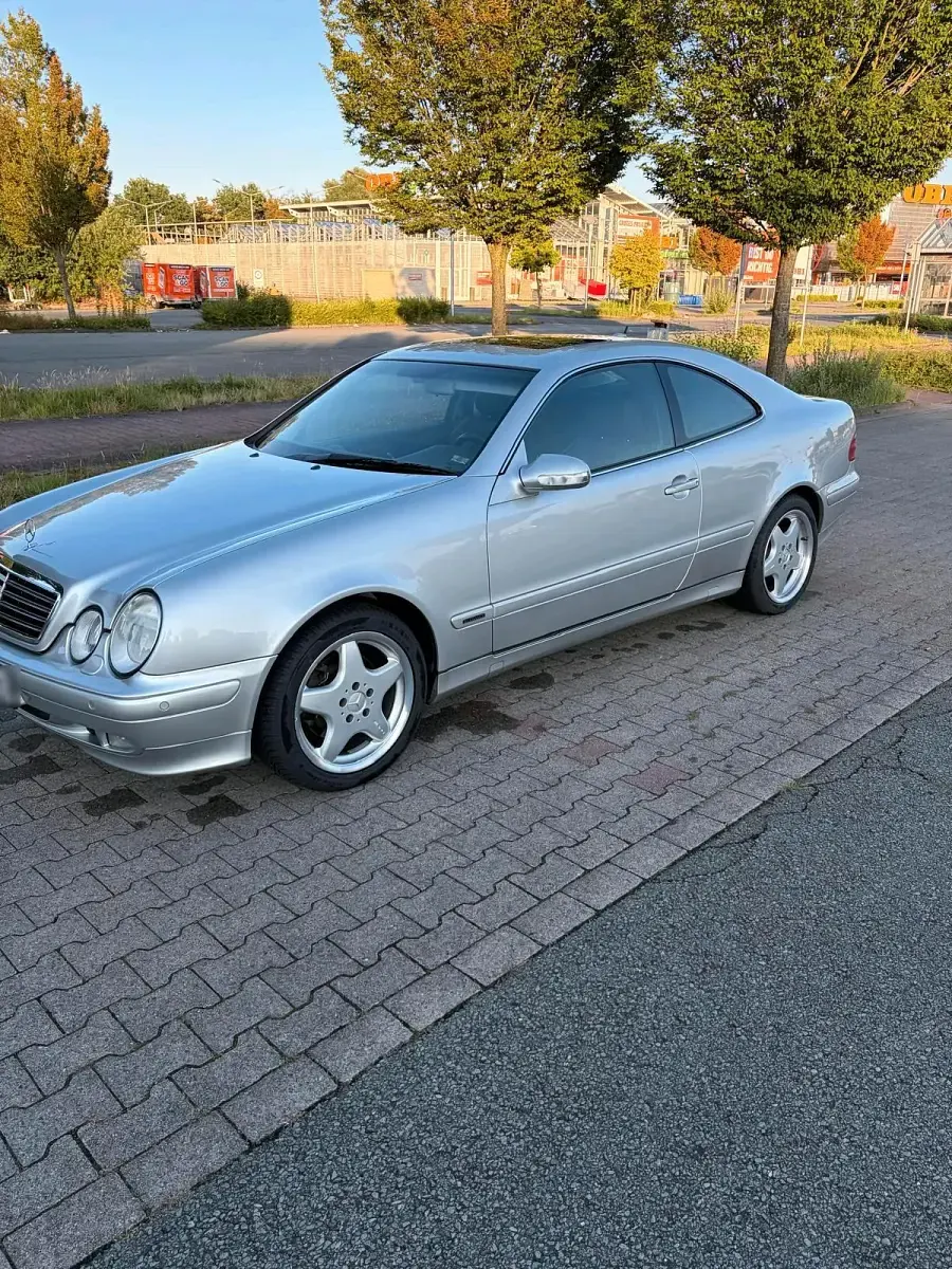 Gebraucht Mercedes 320 218 PS (160 kW) 2001 Silber Coupé