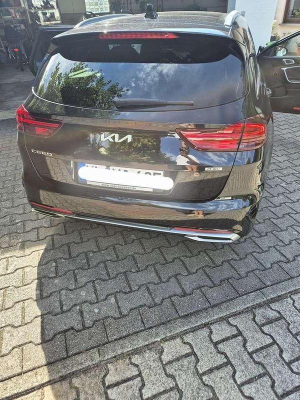 Gebraucht 2022 Kia Ceed Sportswagon Inspiration Kombi | 29.520 € - Bild 1/4