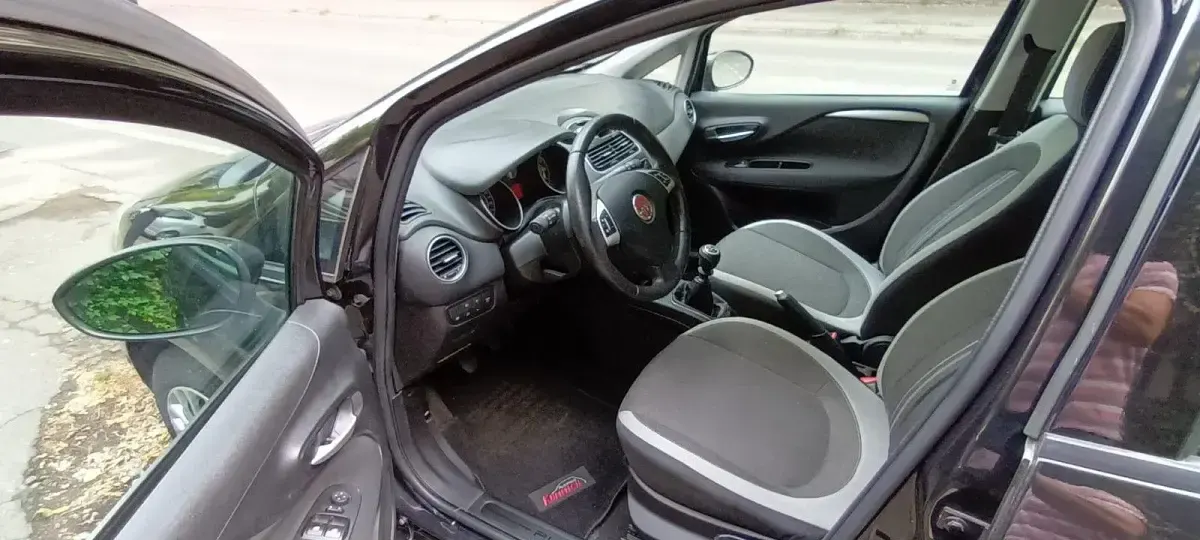 Gebraucht Fiat Punto Pop 69 PS (50 kW) 2012 Schwarz Kleinwagen