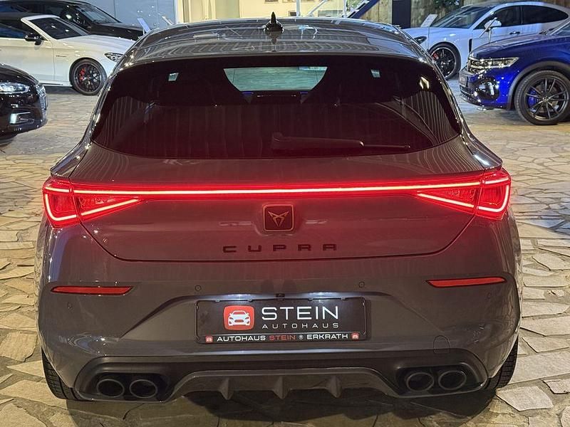 Gebraucht Cupra Leon VZ 300 PS (220 kW) 2022 Grau Limousine