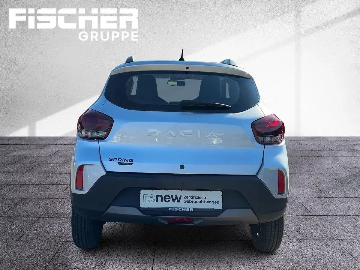 Usado Dacia Spring Essentiel 33 kW (45 CV) 2023 Gris Utilitario