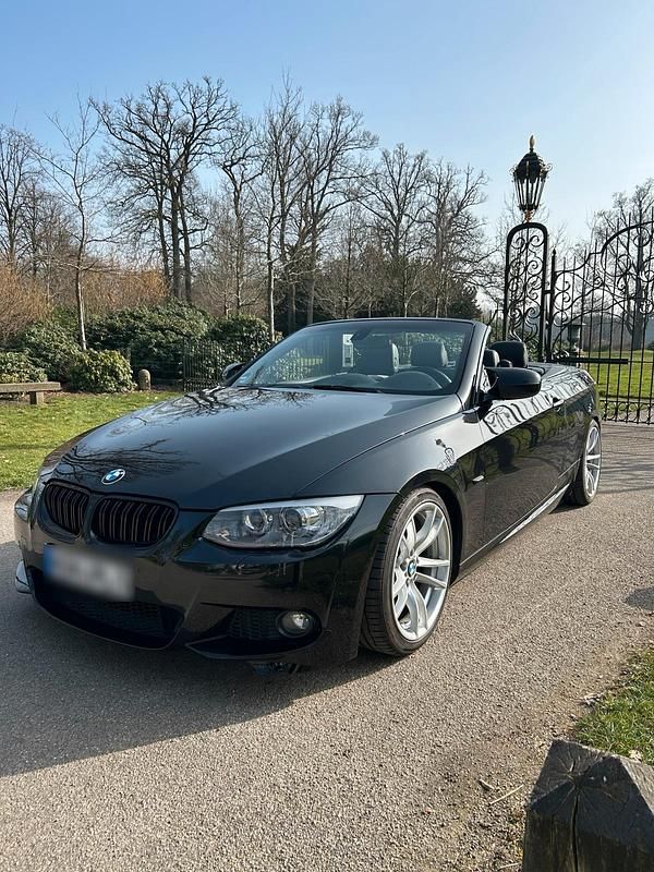 Gebraucht BMW 325 Cabriolet Performance 348 PS (255 kW) 2010 Schwarz Cabrio