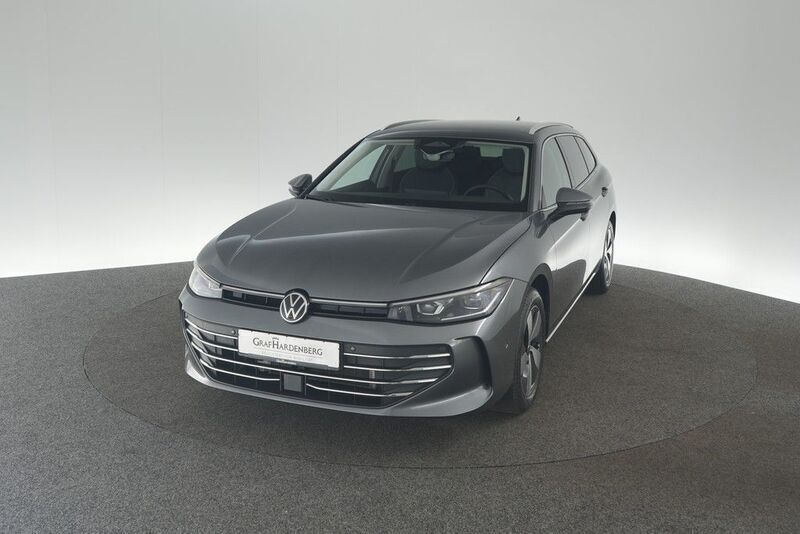 Grau Gebraucht 2024 VW Passat Business Kombi | 34.530 € (Etwas zu teuer) - Bild 1/4