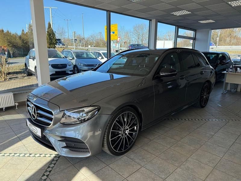 Gebraucht Mercedes E300 AMG line 245 PS (180 kW) 2018 Grau Kombi