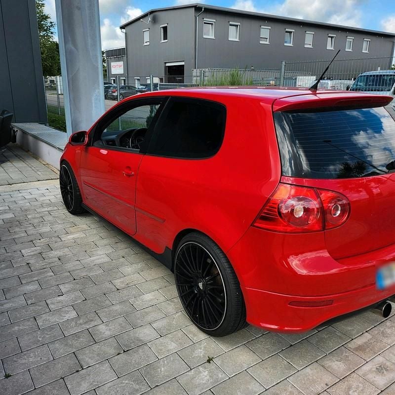 Gebraucht VW Golf GTI 200 PS (147 kW) 2005 Rot Coupé