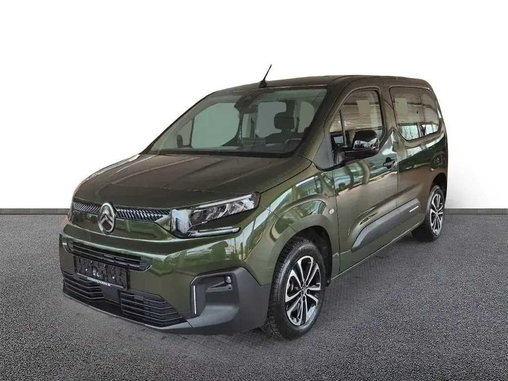 Gebraucht Citroën Berlingo 110 PS (80 kW) 2024 Grün Van / Kleinbus