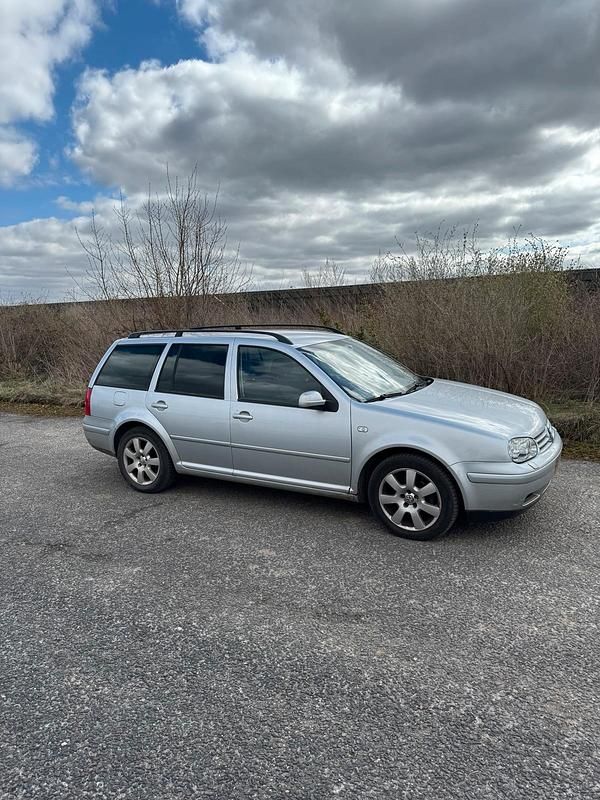 Gebraucht VW Golf IV 101 PS (74 kW) 2003 Silber Kombi