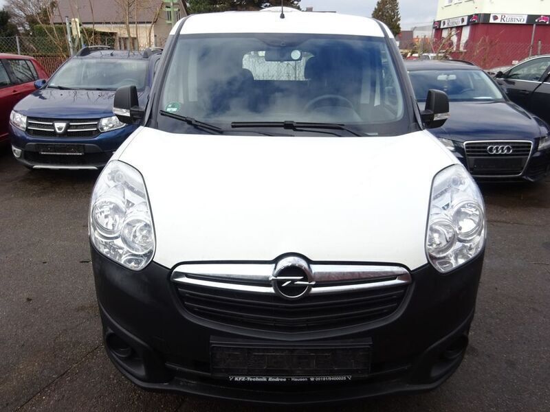 Gebraucht Opel Combo 95 PS (69 kW) 2018 Weiß Van / Kleinbus