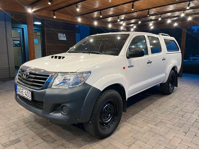 Weiß Gebraucht 2015 Toyota HiLux Abholung | 17.209 € - Bild 1/4