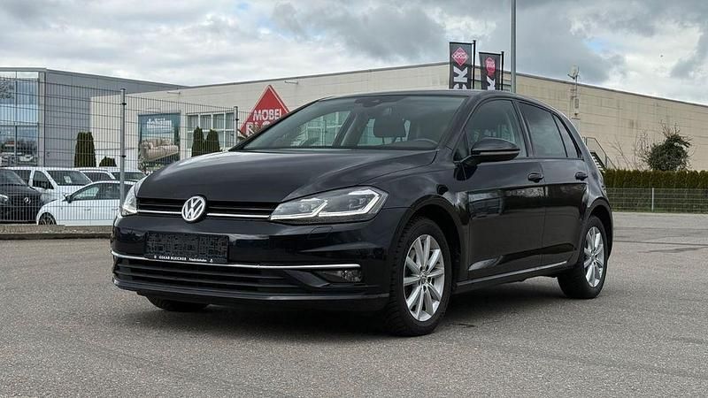 Gebraucht VW Golf VII Highline 150 PS (110 kW) 2019 Schwarz Limousine