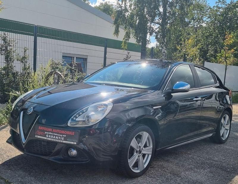 Gebraucht 2015 Alfa Romeo Giulietta Kleinwagen | 5.990 € (Guter Preis) - Bild 1/4