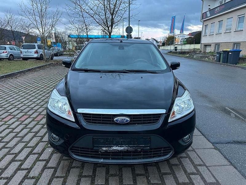 Gebraucht Ford Focus 101 PS (74 kW) 2010 Schwarz Limousine