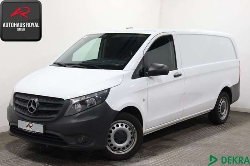 Weiß Gebraucht 2019 Mercedes Vito Van / Kleinbus | 21.880 € (Superpreis) - Bild 1/4