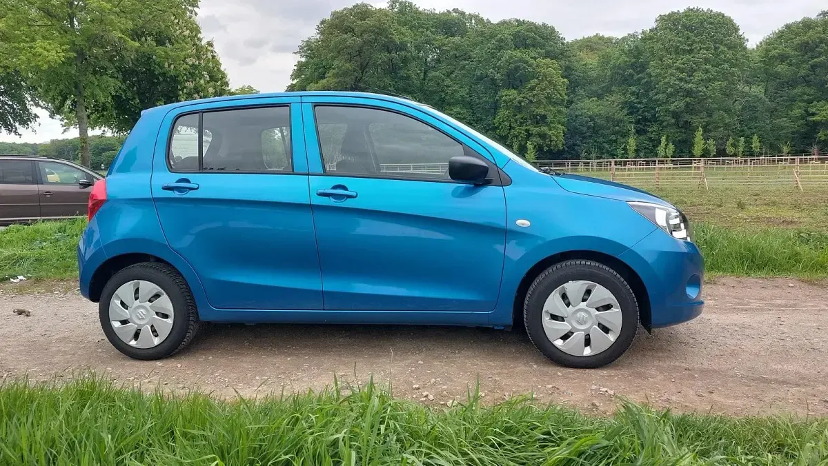 Gebraucht Suzuki Celerio 68 PS (50 kW) 2015 Blau Kleinwagen