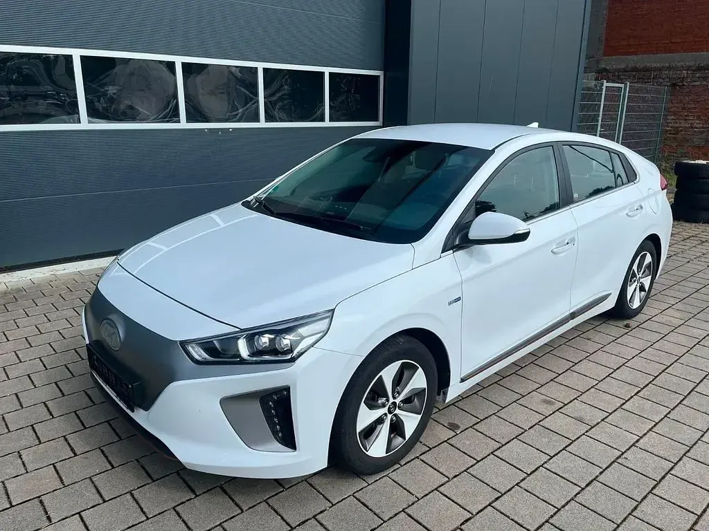 Gebraucht Hyundai Ioniq Style 88 kW (120 PS) 2019 Weiß Kleinwagen